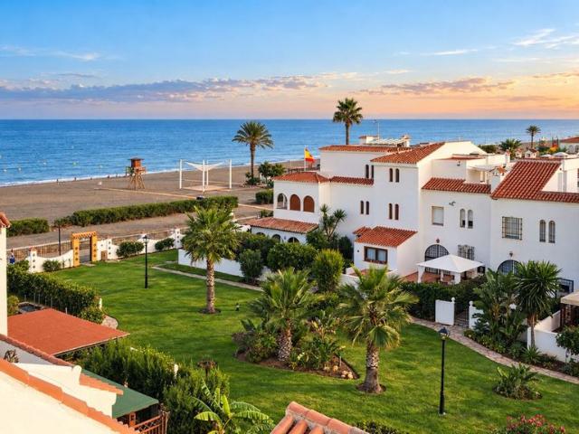 Casa adosada de lujo en venta Casares, España