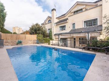 Calle de El Algabeño, Piovera, Madrid