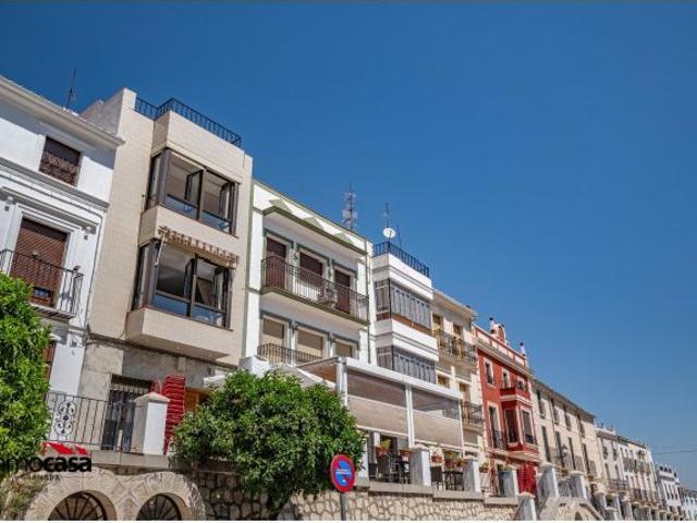 CASA ADOSADA EN CASCO HISTÓRICO DE LUQUE