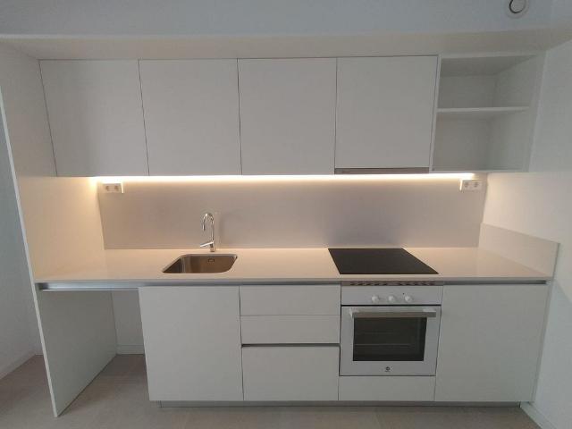 Casa adosada en alquiler en calle D'alella, Santa Coloma de Gramanet, de 100 m² 2 habitaciones por 1.545