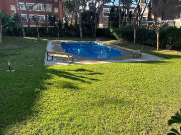 Casa adosada en alquiler en calle De Cubelles, Gavà, de 174 m² 4 habitaciones por 6.500