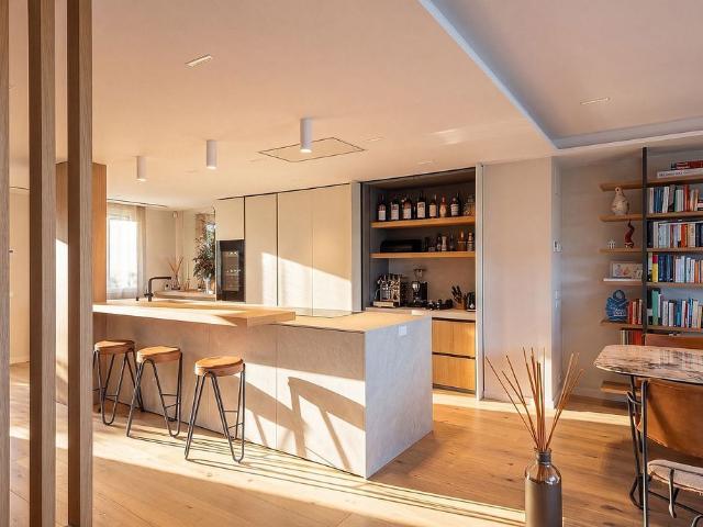 Casa adosada en alquiler en calle De Josep Anguera i Sala, Esplugues de Llobregat, de 288 m² 4 habitaciones por 11.500