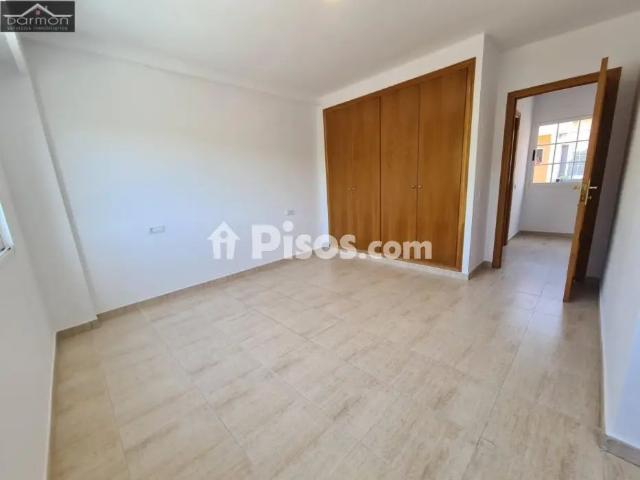 Casa adosada en alquiler en Calle de los Jurados