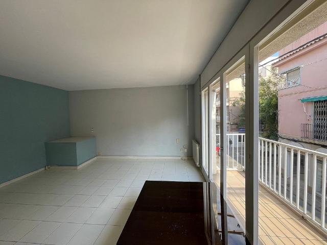 Casa adosada en alquiler en calle Sagunto, Badalona, de 135 m² 4 habitaciones por 1.695