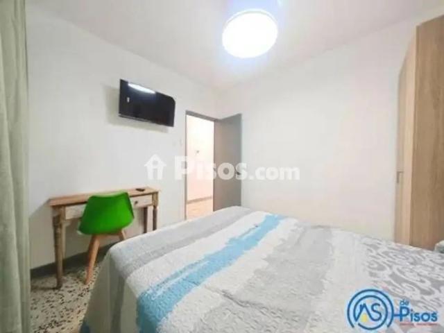Casa adosada en alquiler en Calle Sierra de Alcubierre