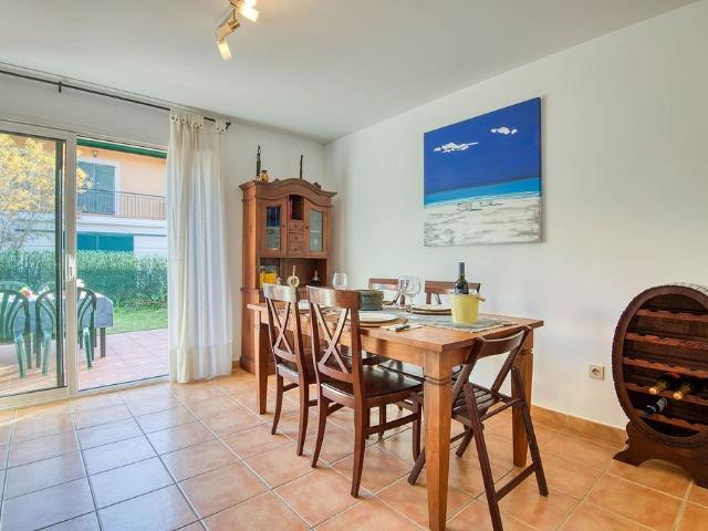 Casa adosada en alquiler en calle Pinsà, Torroella de Montgrí, de 121 m² 3 habitaciones por 1.700