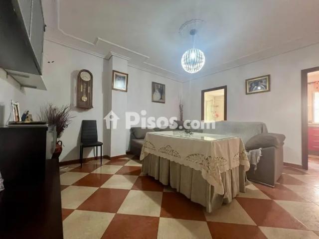Casa adosada en alquiler en Alcolea