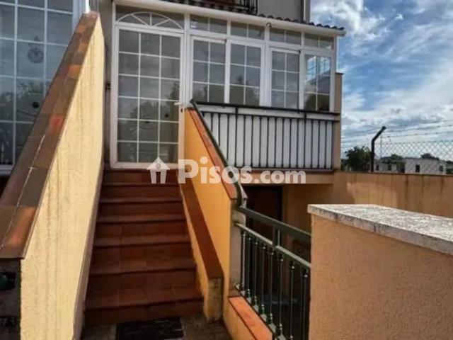 Casa adosada en alquiler en Avenida de José Antonio, cerca de Avenida José Antonio