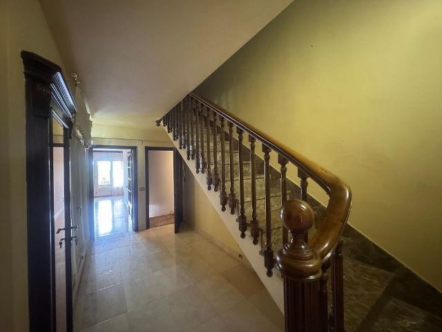 Casa adosada en alquiler en avenida De la Generalitat, Tàrrega, de 260 m² 6 habitaciones por 925
