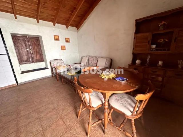 Casa adosada en alquiler en Buzanada Valle de San Lorenzo Cabo Blanco