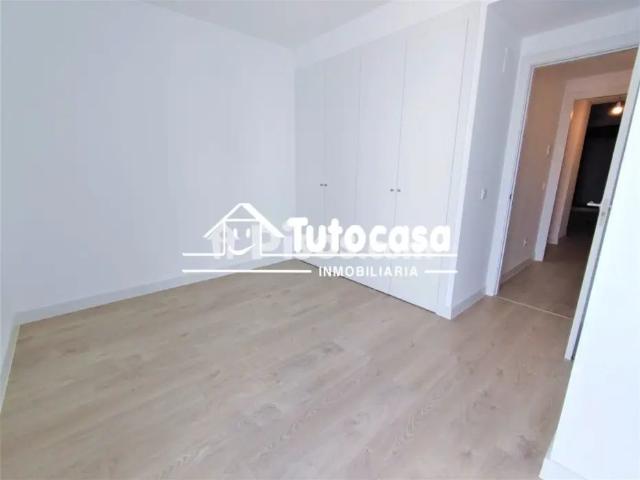 Casa adosada en alquiler en Entrenúcleos