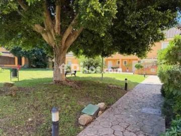 Casa adosada en alquiler en El Águila Las Redes Fuentebravía
