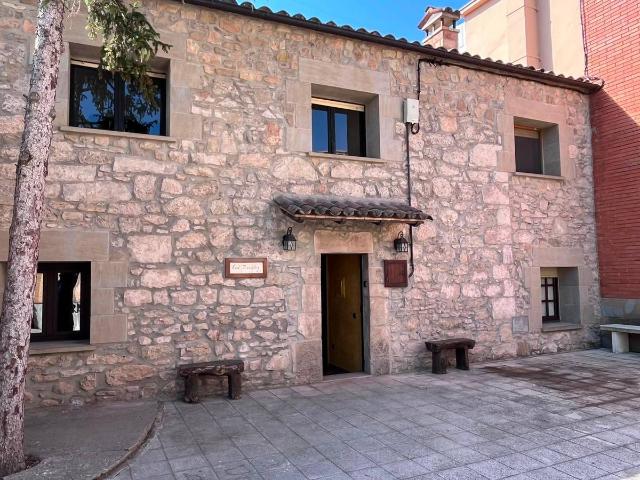 Casa adosada en Alquiler en Fonollosa