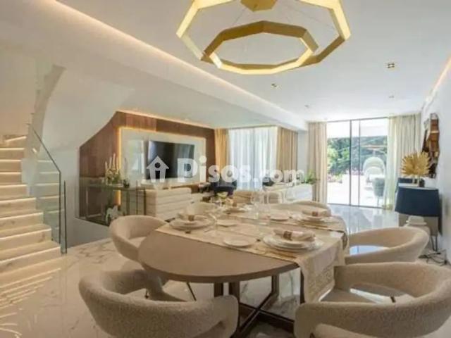 Casa adosada en alquiler en Lomas de Marbella Club Puente Romano