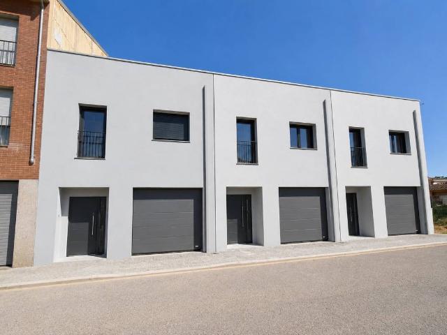Casa adosada en Alquiler en Llagostera