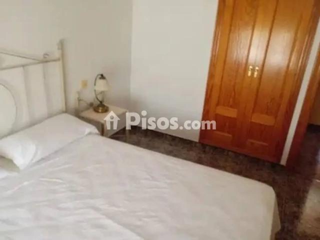 Casa adosada en alquiler en Núcleo