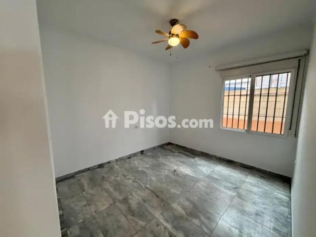 Casa adosada en alquiler en Pedregalejo Morlaco