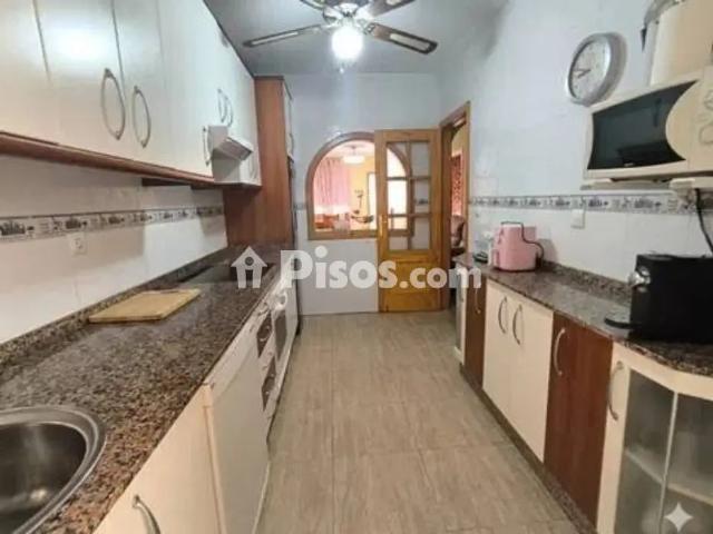Casa adosada en alquiler en Punta Calera