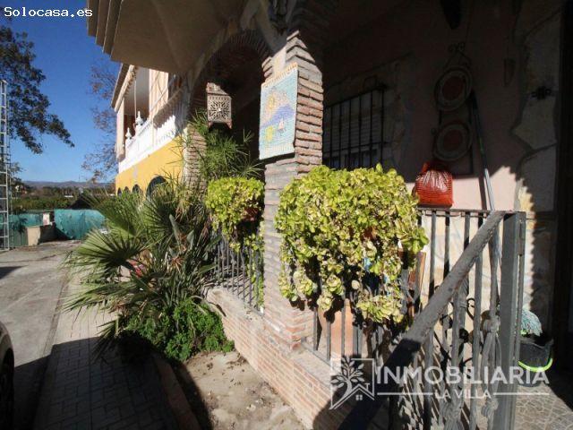 Casa Adosada en Barriada de la tranquilidad