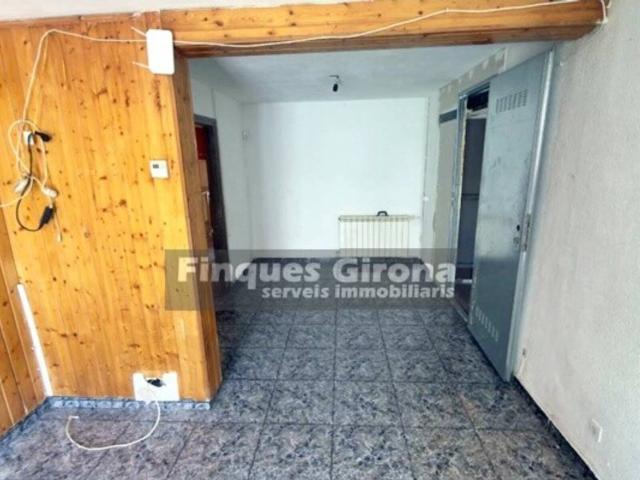 CASA ADOSADA EN GERMANS SABAT GIRONA