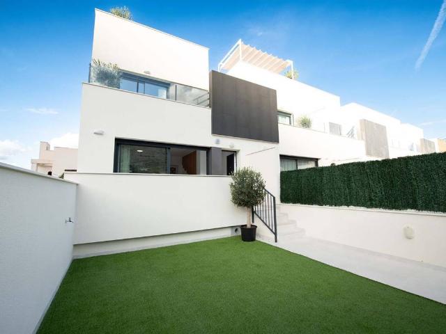 Casa adosada en Venta en Cox