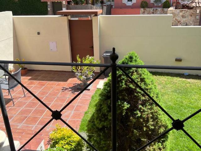 Casa adosada en Venta en Cobeña
