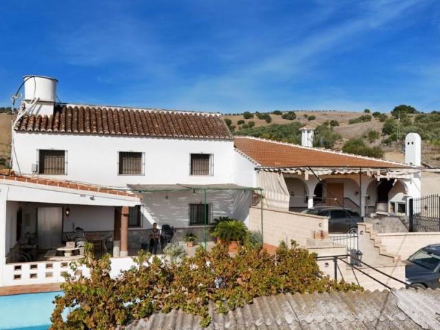 Casa adosada en Venta en Coín