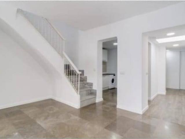 Casa adosada en Venta en Coín