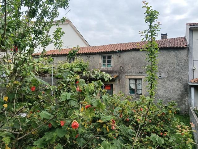 Casa adosada en venta en Coirós. Casas adosadas.