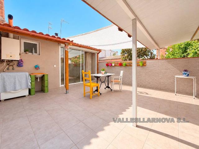Casa adosada en Venta en Col.legis Nous