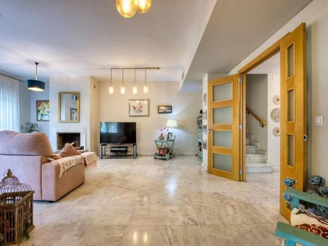 Casa adosada en Venta en Colegio Europa