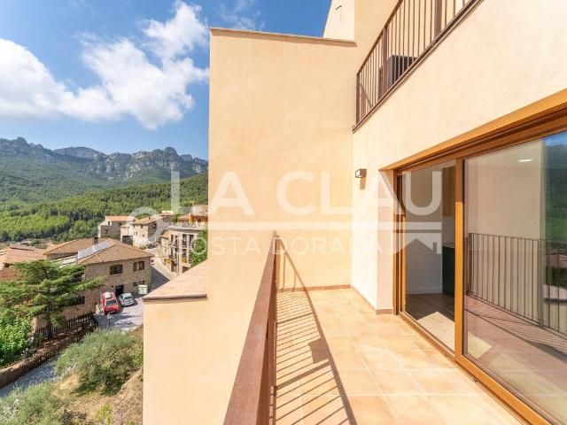 Casa adosada en Venta en Colldejou