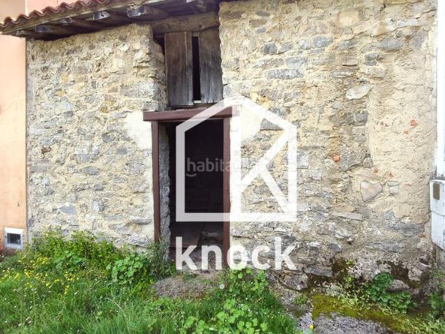 Casa adosada en venta en Colunga. GRAN OPORTUNIDAD! PROPIEDAD CON PROYECTO Y LICENCIA DE OBRAS VIGENTES. Casas adosadas.