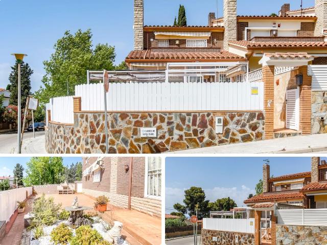 Casa adosada en venta en Coma ruga, Els Masos Els Garrofers Costa Dorada. CASA ADOSADA ESQUINERA CON GRAN TERRAZA EN ELS MASSOS DE COMARRUGA. Casas adosadas.
