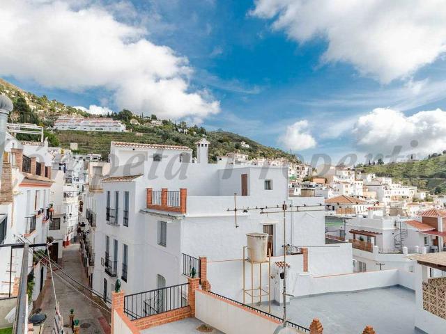 Casa adosada en Venta en Cómpeta