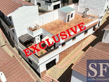 Casa adosada en Venta en Cómpeta