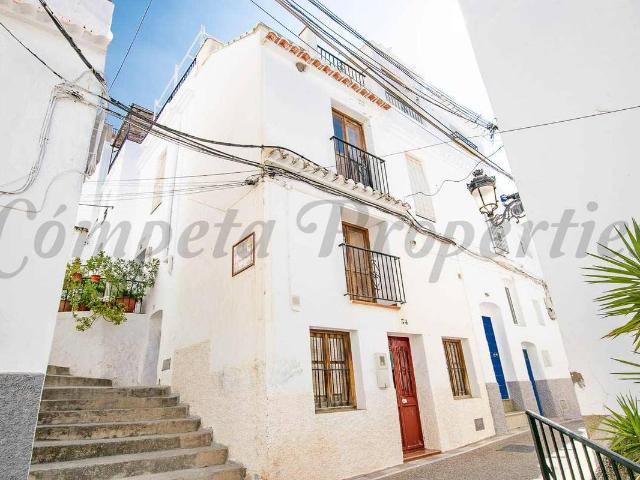 Casa adosada en Venta en Cómpeta