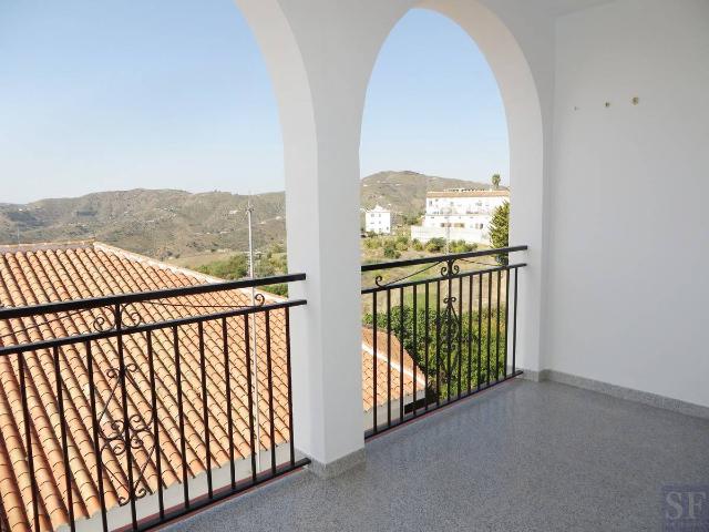 Casa adosada en Venta en Cómpeta