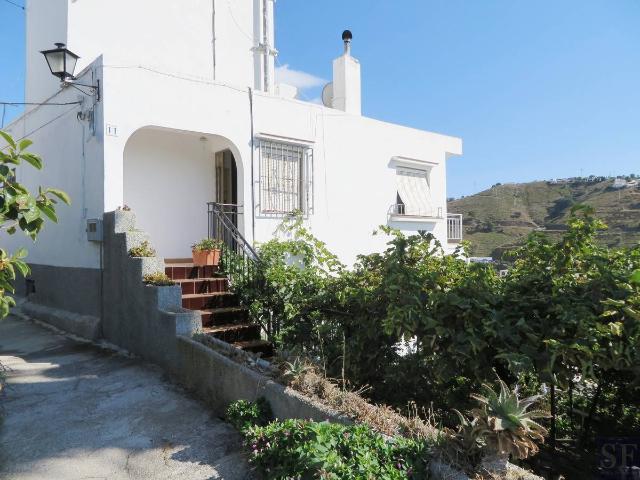 Casa adosada en Venta en Cómpeta