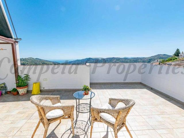 Casa adosada en Venta en Cómpeta