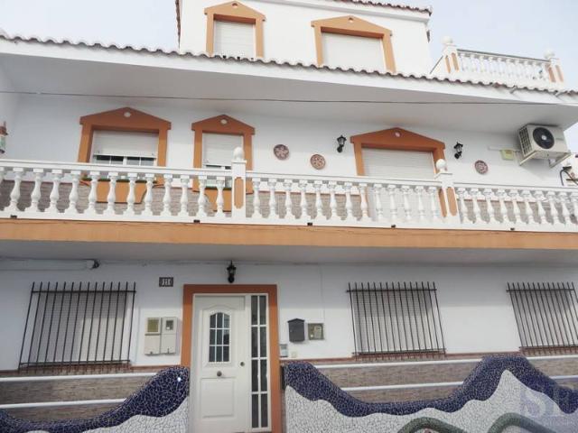 Casa adosada en Venta en Cómpeta