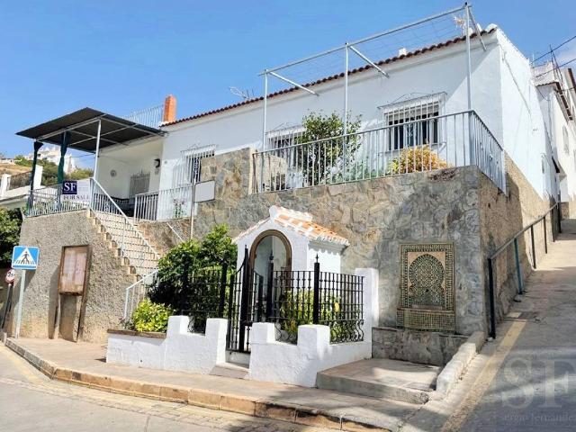 Casa adosada en Venta en Cómpeta
