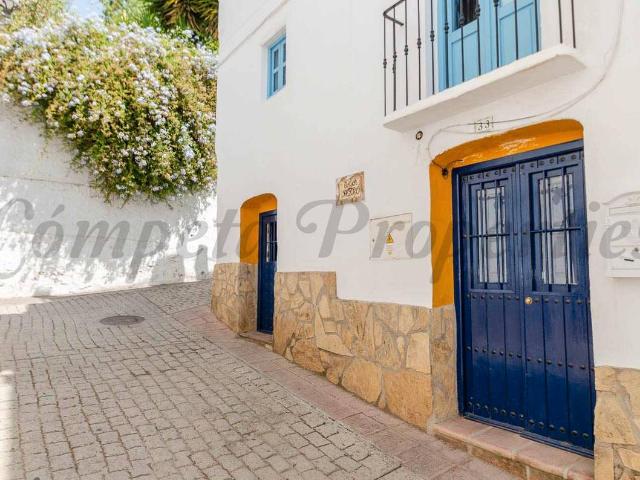 Casa adosada en Venta en Cómpeta