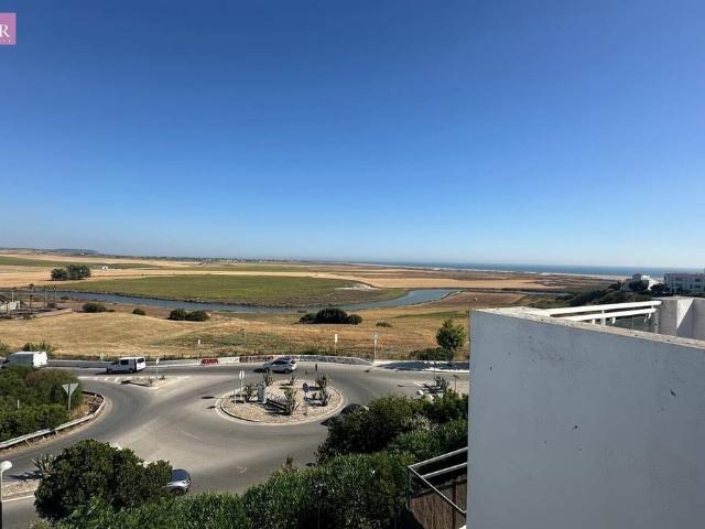Casa adosada en Venta en Conil