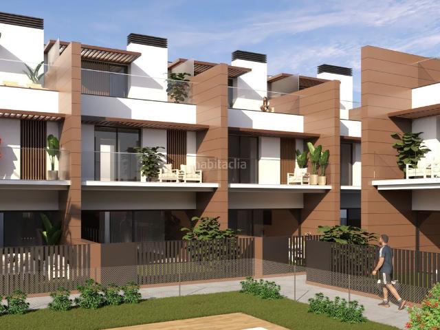 Casa adosada en venta en Conil de la Frontera, Conil. Chalets obra nueva Conil. Casas adosadas Conil de la.