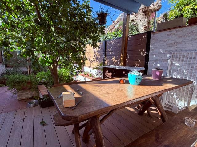 Casa adosada en Venta en Corbera de Llobregat