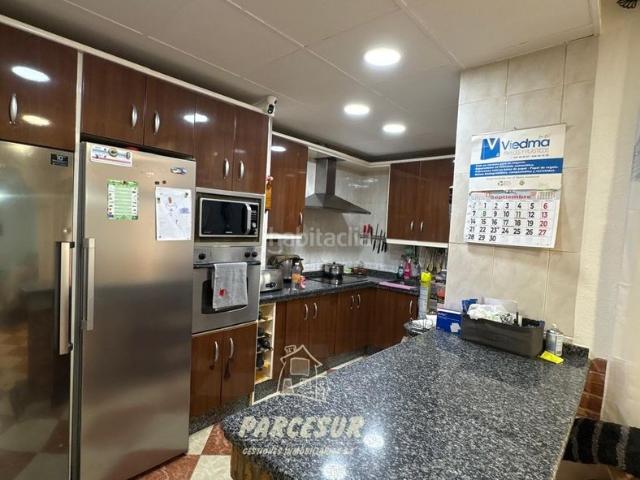 Casa adosada en venta en Córdoba, Villarrubia. Casa Adosada en Villarrubia Oportunidad Única por 180,000 HIPOTECABLE. Casas adosadas.