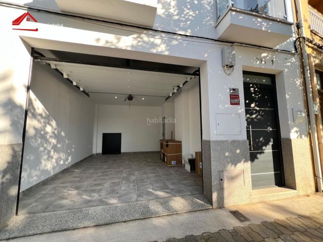 Casa adosada en venta en Córdoba, Villarrubia. Exclusivo Adosado de Obra Nueva en Villarrubia de 218 m2 con Patio de 50 m2 y Tecnología Sostenible. Casas adosadas.