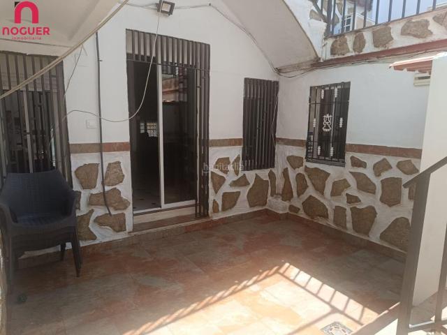 Casa adosada en venta en Córdoba, Arroyo del Moro Noreña. CASA ADOSADA EN VENTA ZONA ARROYO EL MORO PARA TERMINAR A SU GUSTO. Casas adosadas.