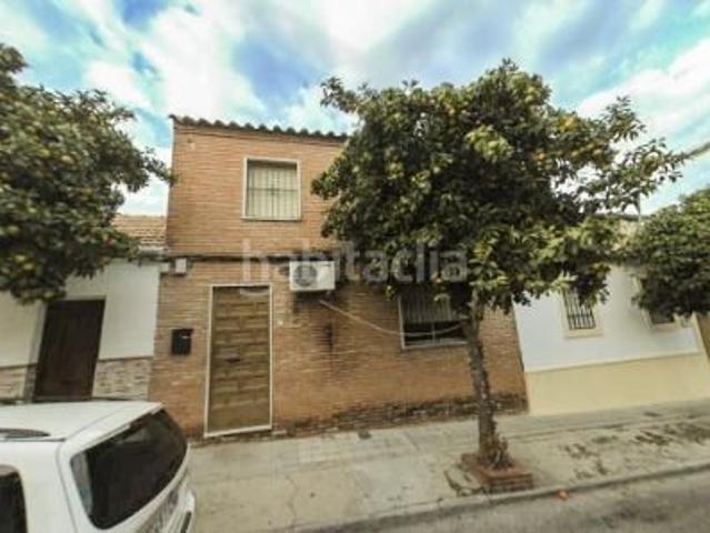 Casa adosada en venta en Córdoba, Campo de la Verdad Miraflores. Casa adosada sin posesión en la zona alta del Campo de la Verdad Córdoba. Casas adosadas.